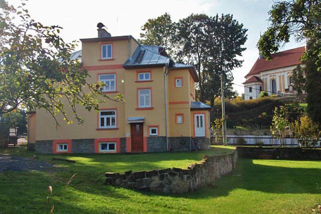 Hotel Stara Mlekarna à Kytlice Extérieur photo